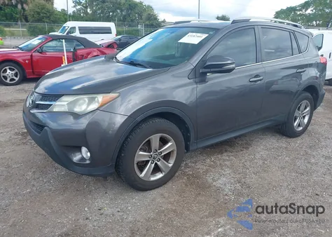2015 Toyota Rav4 Xle z USA, uszkodzony, nr VIN 2T3WFREV7FW180163